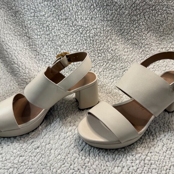 Comfortable Women's Platform Sandal in Eggshell Leather - Picture 3 of 5